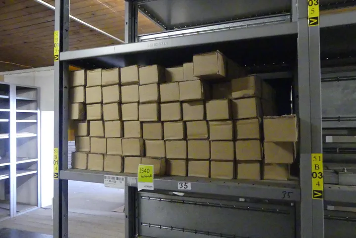 Konvolut MEPA Stahlwandwinkel E VariVIT, 500mm Umfang: Fachinhalt